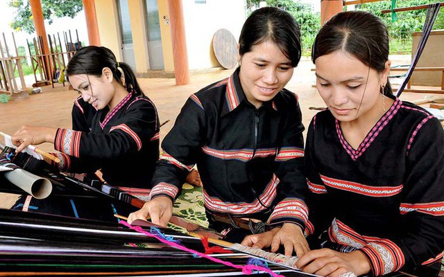 Hỏi-Đáp pháp luật: Vùng khó khăn, dân tộc miền núi được hưởng chế độ chính sách tín dụng như thế nào?